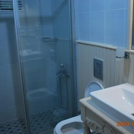 The White Hotel 2*