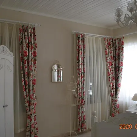The White Hotel 2*