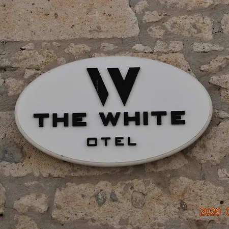 Hotel The White